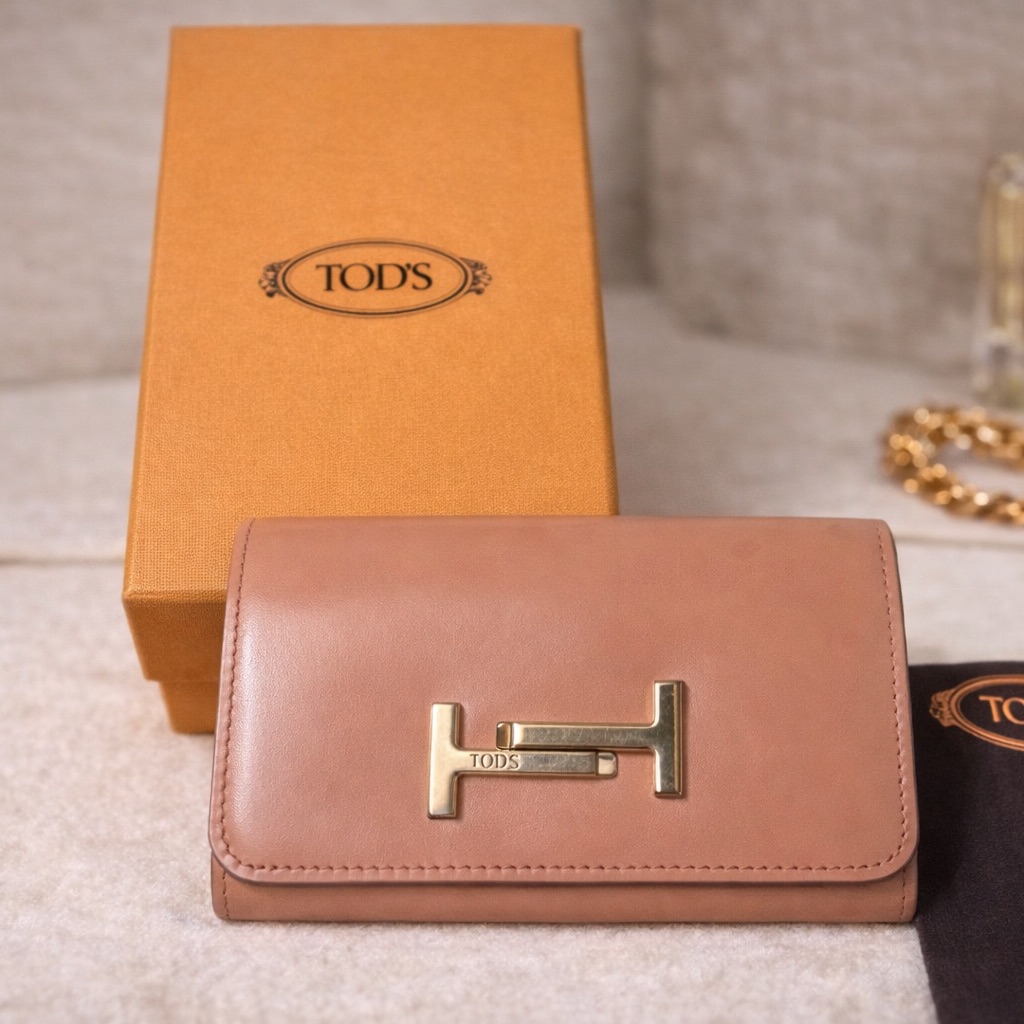 Todâs Camel Leather Trifold Wallet